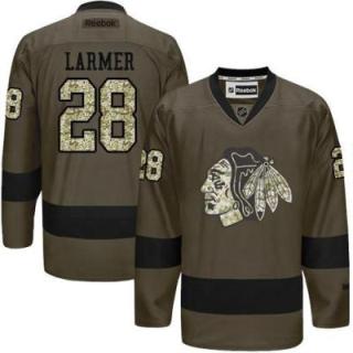 Chicago Blackhawks #28 Steve Larmer Green Salute To Service Men's Stitched Reebok NHL Jerseys