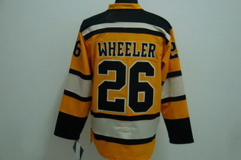 Boston Bruins 26 wheeler YELLOW Winter Classic Boston Bruins 26 wheeler YELLOW Winter Classic