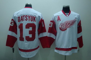 Detroit Red Wings 13 Pavel datsyuk white jerseys A patch