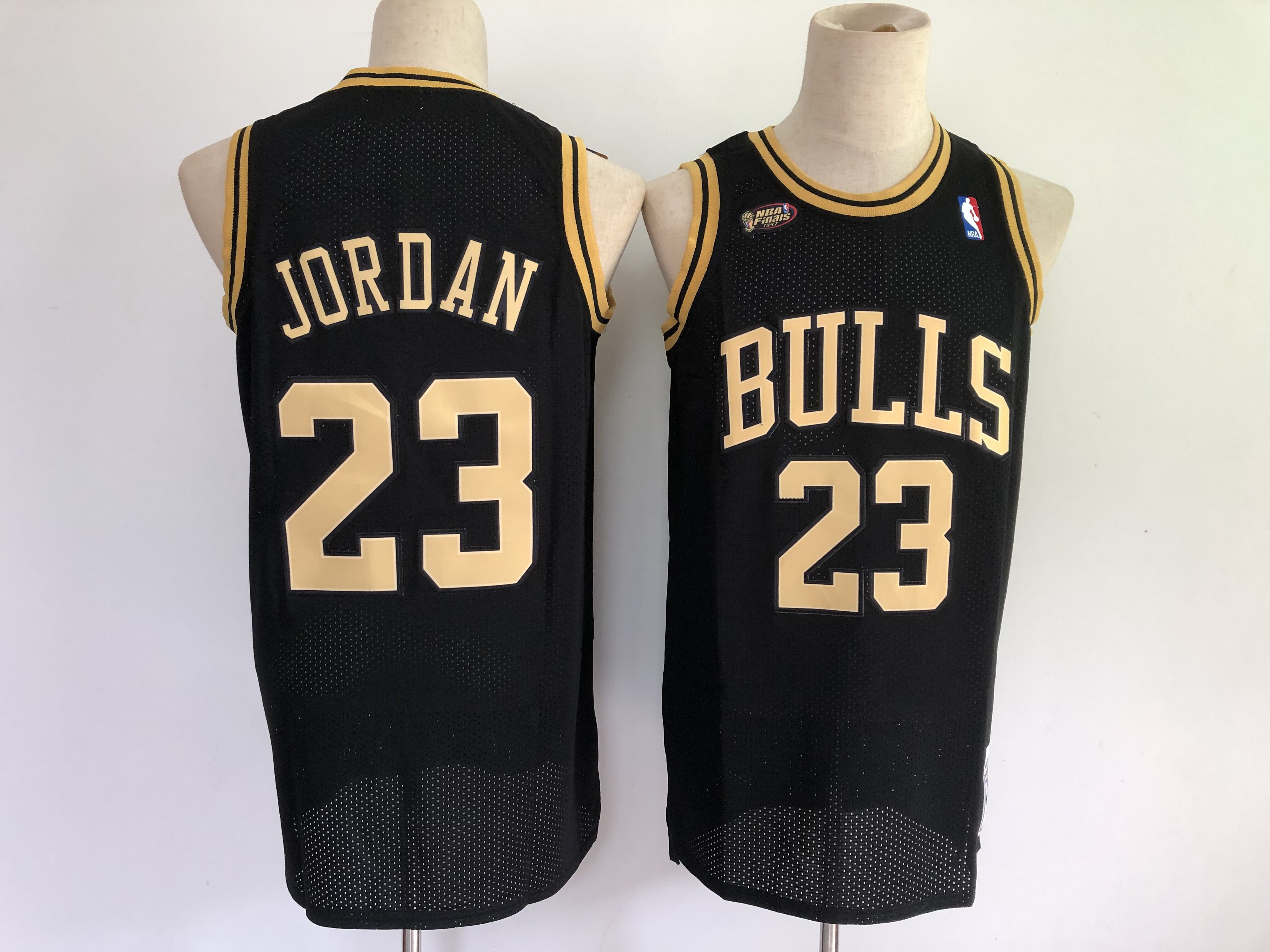 Men Chicago Bulls 23 Jordan Black gold Throwback 2021 NBA Jersey