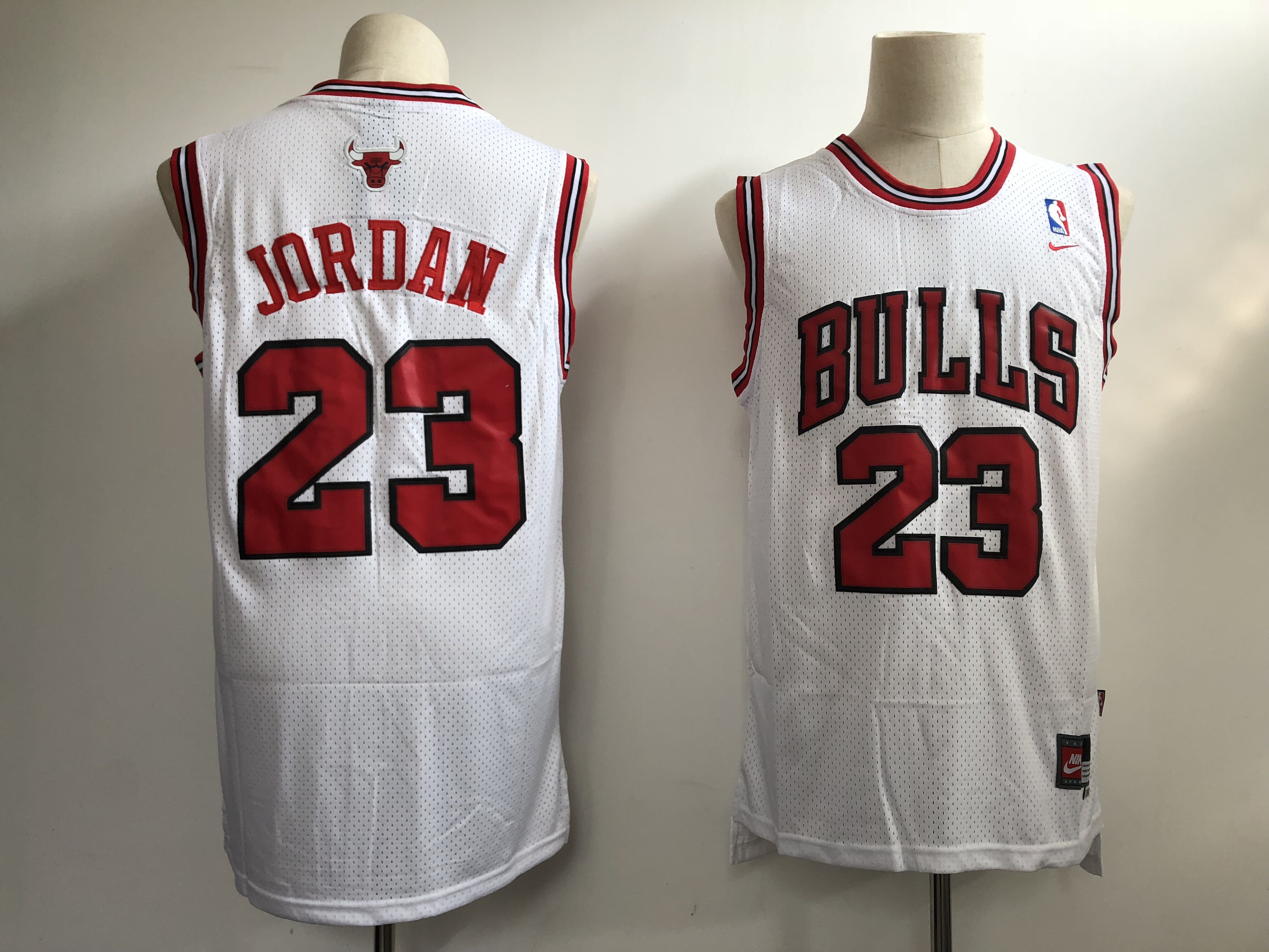 Men Chicago Bulls 23 Jordan White Throwback 2021 Nike NBA Jersey Men Chicago Bulls 23 Jordan White Throwback 2021 Nike NBA Jersey
